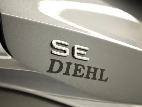 New 2026 Volkswagen Taos SE image 38