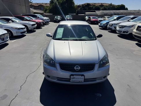 Used 2006 Nissan Altima 3.5 SE FWD image 11