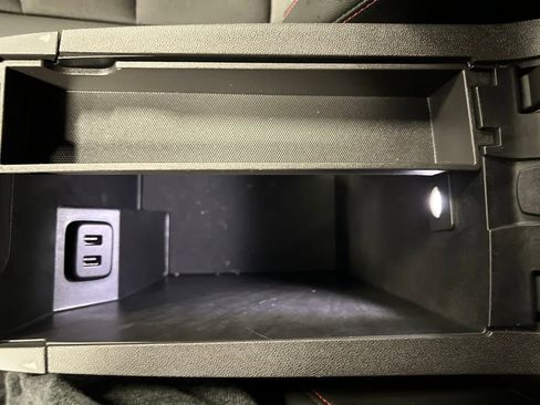 Used 2024 Chevrolet Equinox RS image 27