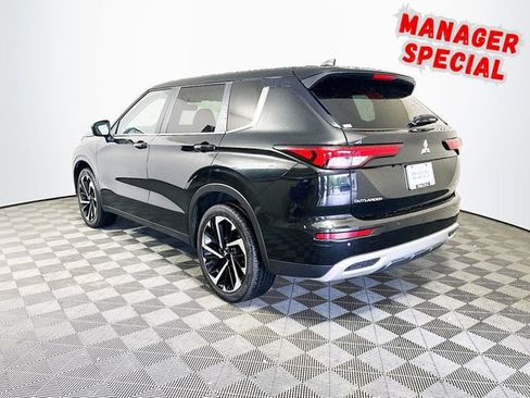 Used 2024 Mitsubishi Outlander SE FWD image 6