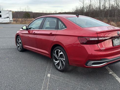 Used 2025 Volkswagen Jetta SEL image 10
