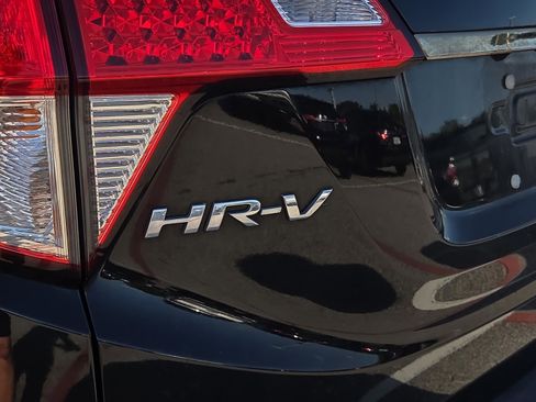 Used 2019 Honda HR-V LX image 5