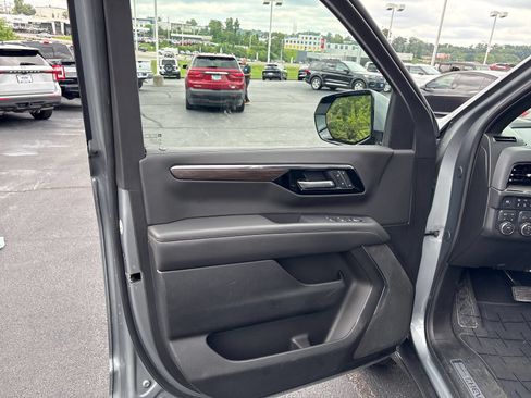 Used 2026 Chevrolet Tahoe Z71 AWD/4WD image 29