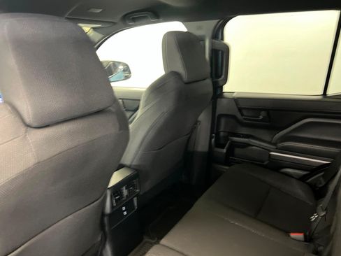 Certified 2025 Toyota 4Runner SR5 AWD/4WD image 16