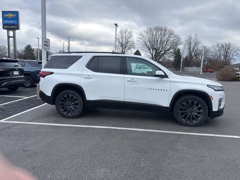 Used 2022 Chevrolet Traverse RS image 7