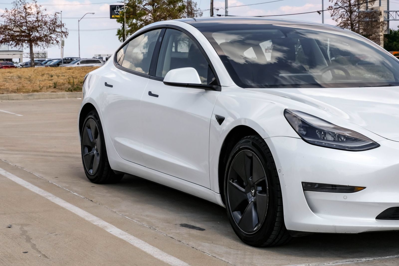 Used 2022 Tesla Model 3 RWD image 6