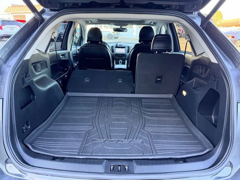 Used 2017 Ford Edge SEL w/ Equipment Group 201A image 17