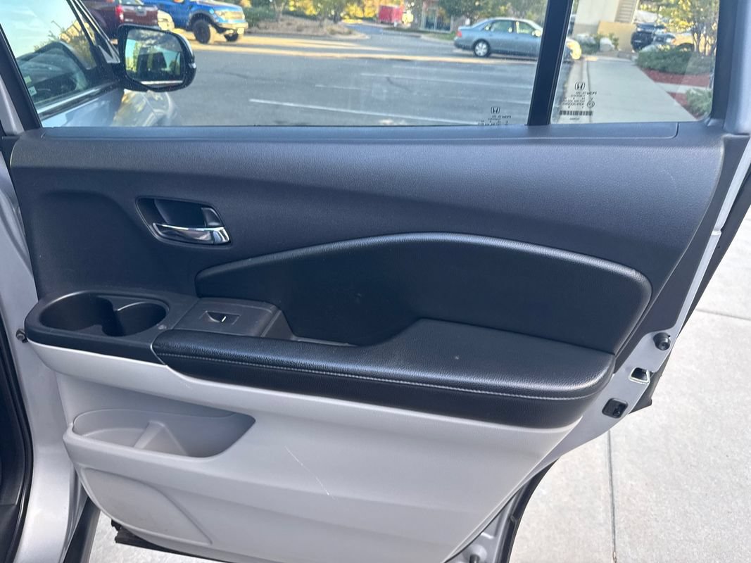 Used 2019 Honda Pilot LX image 19
