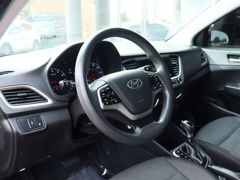 Used 2018 Hyundai Accent SE image 39