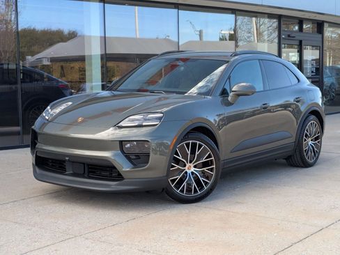 New 2026 Porsche Macan 4 Electric image 1