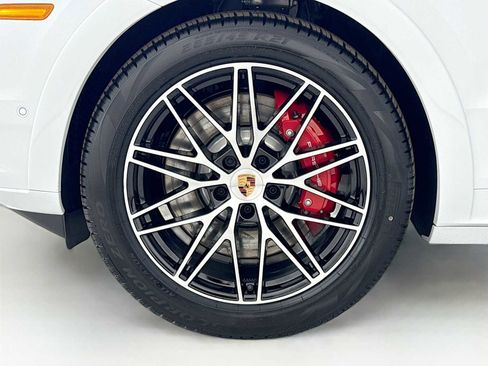 New 2026 Porsche Cayenne S image 33