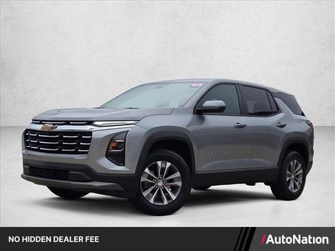 Used 2025 Chevrolet Equinox LT FWD image 1