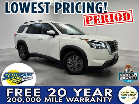 Used 2024 Nissan Pathfinder SV FWD image 1