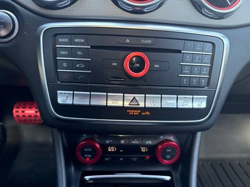 Used 2018 Mercedes-Benz GLA 250 4MATIC image 16