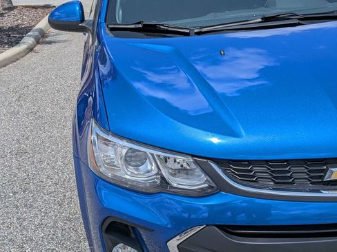 Used 2017 Chevrolet Sonic Premier w/ Driver Confidence Package FWD image 9