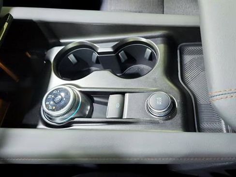 Used 2025 Ford Explorer Active RWD image 16