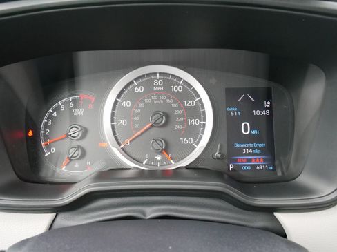 Used 2022 Toyota Corolla Cross L image 24