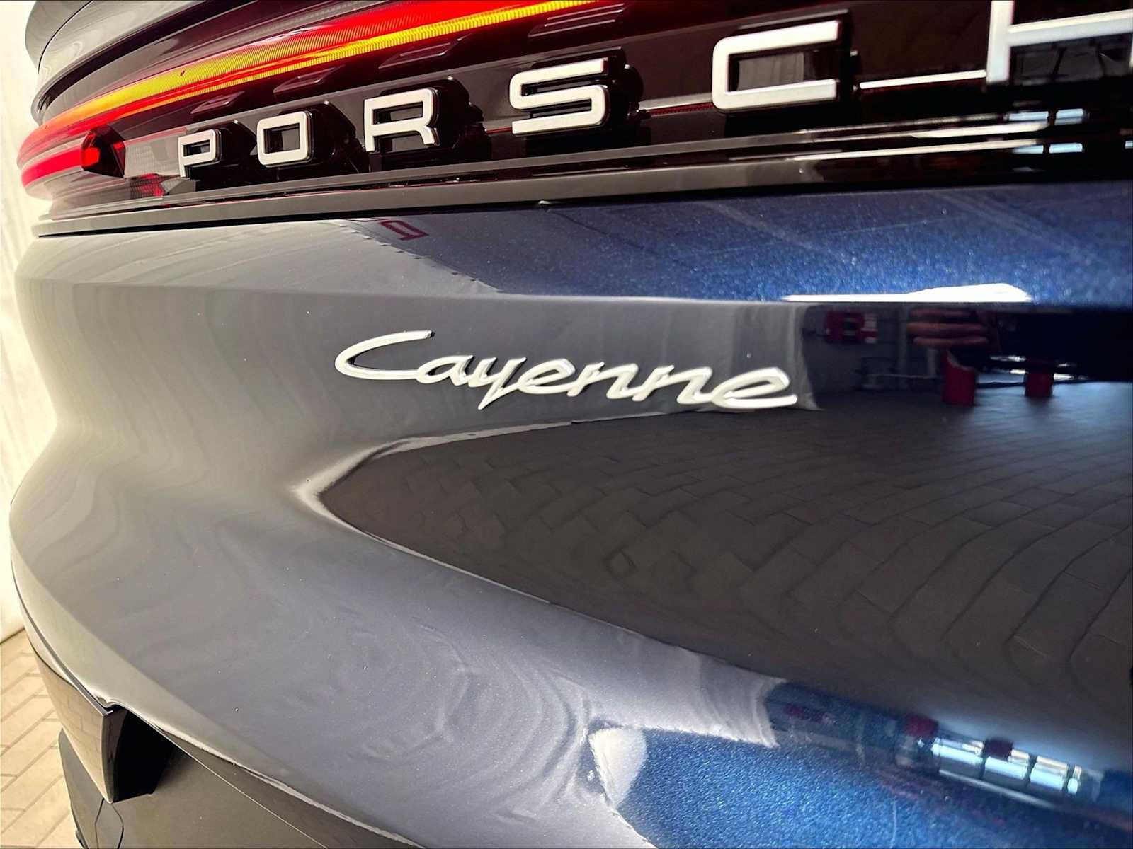 Used 2026 Porsche Cayenne Coupe AWD/4WD image 34
