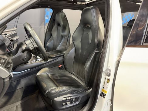 Used 2015 BMW X5 M image 21