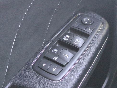 Used 2012 Dodge Charger SRT8 w/ Adaptive Cruise Control Group image 22