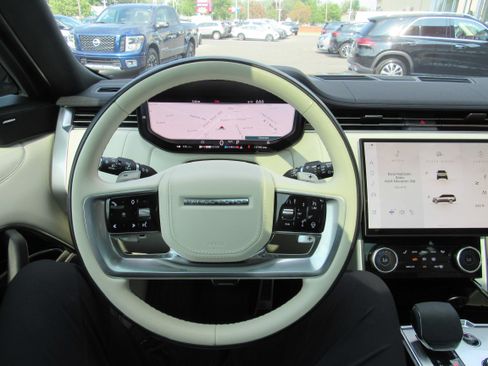 Used 2023 Land Rover Range Rover SE AWD/4WD image 18