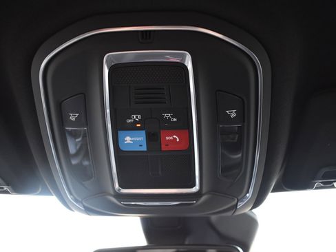Used 2024 Jeep Grand Cherokee Laredo w/ Trailer Tow Package RWD image 38