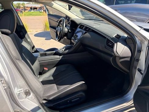 Used 2022 Honda Insight Touring image 9