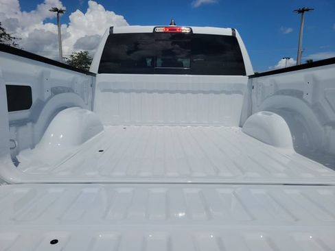 New 2027 RAM 1500 4x4 Crew Cab image 7
