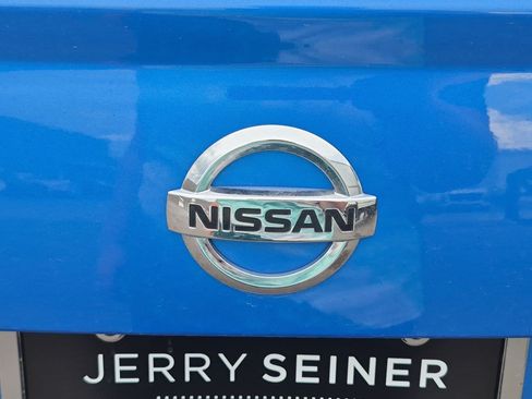 Used 2021 Nissan Versa SV FWD image 13