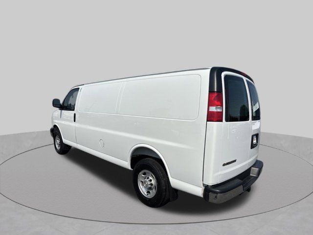 Used 2025 Chevrolet Express 2500 Extended w/ Driver Convenience Package RWD image 3