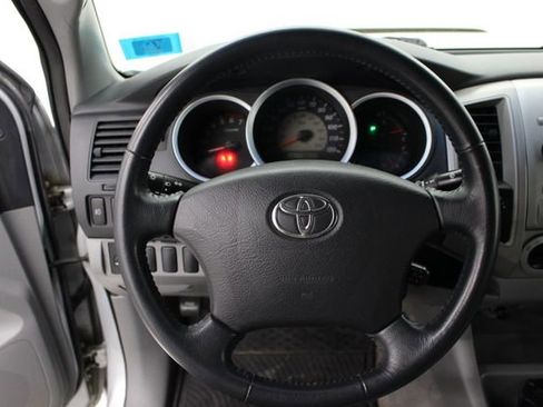 Used 2005 Toyota Tacoma 4x4 Double Cab image 12