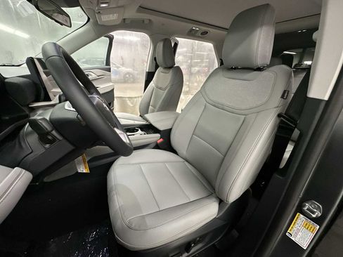 New 2026 Ford Explorer Active w/ Active Comfort Package image 17