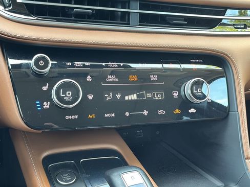 Used 2023 INFINITI QX60 Sensory AWD/4WD image 28