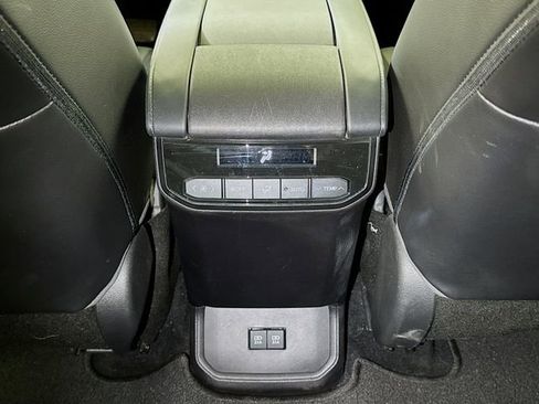 Used 2021 Toyota Highlander XSE image 23