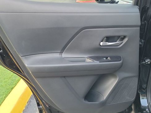 Certified 2025 Nissan Kicks SV image 20