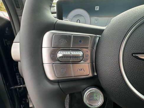 New 2025 Genesis GV60 Advanced image 19