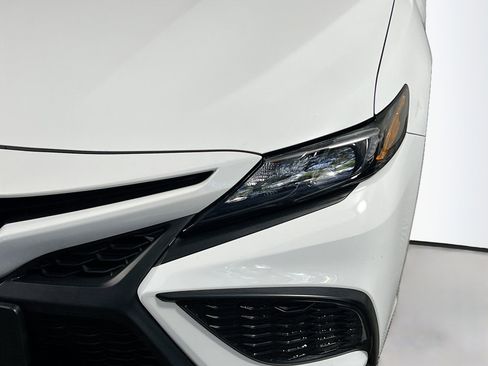 Used 2024 Toyota Camry SE FWD image 12