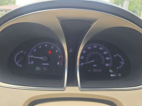 Used 2011 Toyota Avalon Limited FWD image 17