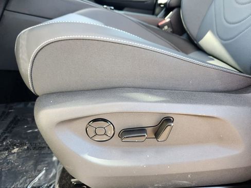 New 2026 Volkswagen Tiguan SE R-Line image 14