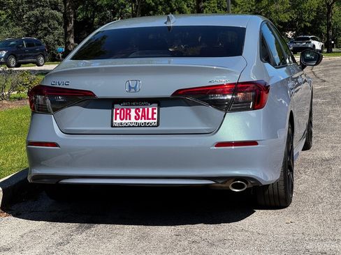 Used 2022 Honda Civic Sport image 5