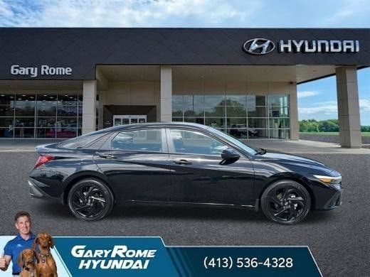 Used 2026 Hyundai Elantra Sport FWD image 12