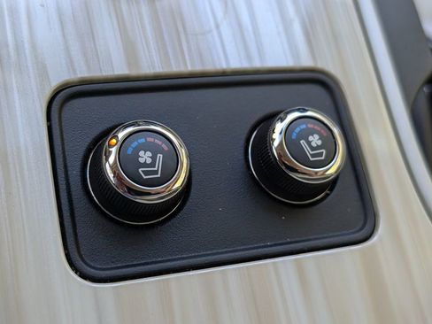 Used 2018 Nissan Murano Platinum w/ Cargo Package image 37