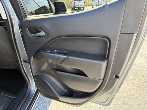 Used 2021 Chevrolet Colorado LT w/ LT Convenience Package image 18