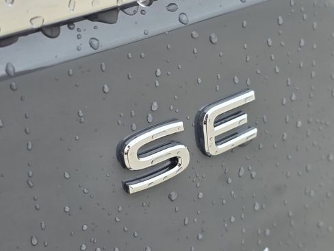 New 2026 Volkswagen Atlas SE FWD image 8