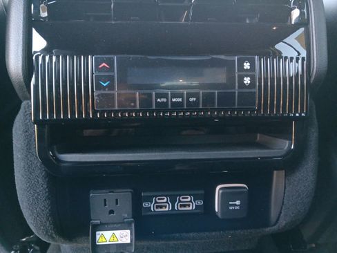 New 2026 Jeep Grand Wagoneer 4WD image 15