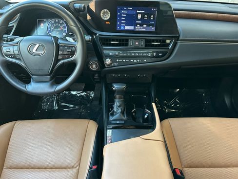 Used 2023 Lexus ES 350 w/ Premium Package image 16