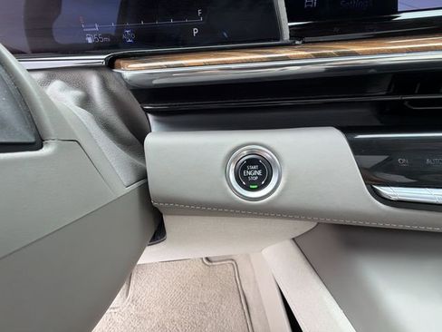 Certified 2024 Cadillac Escalade Sport Platinum AWD/4WD image 17