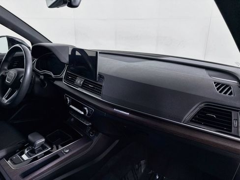 Certified 2024 Audi Q5 e Premium Plus AWD/4WD image 28