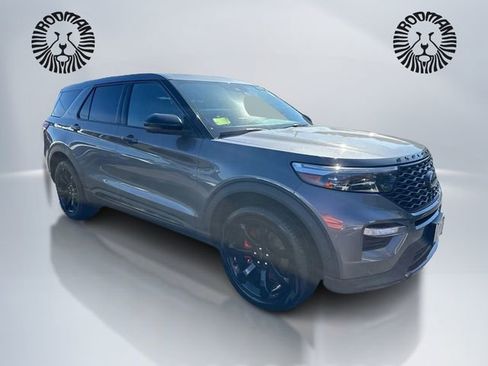 Certified 2021 Ford Explorer ST w/ ST Street Pack image 3
