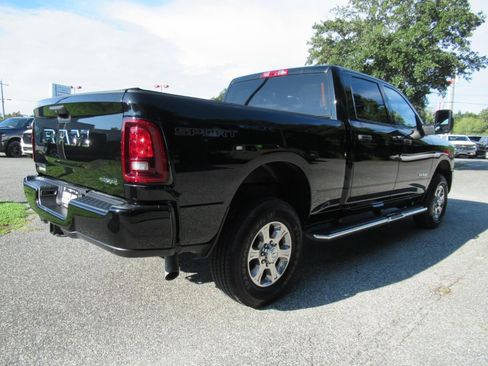 Used 2025 RAM 2500 Big Horn AWD/4WD image 7